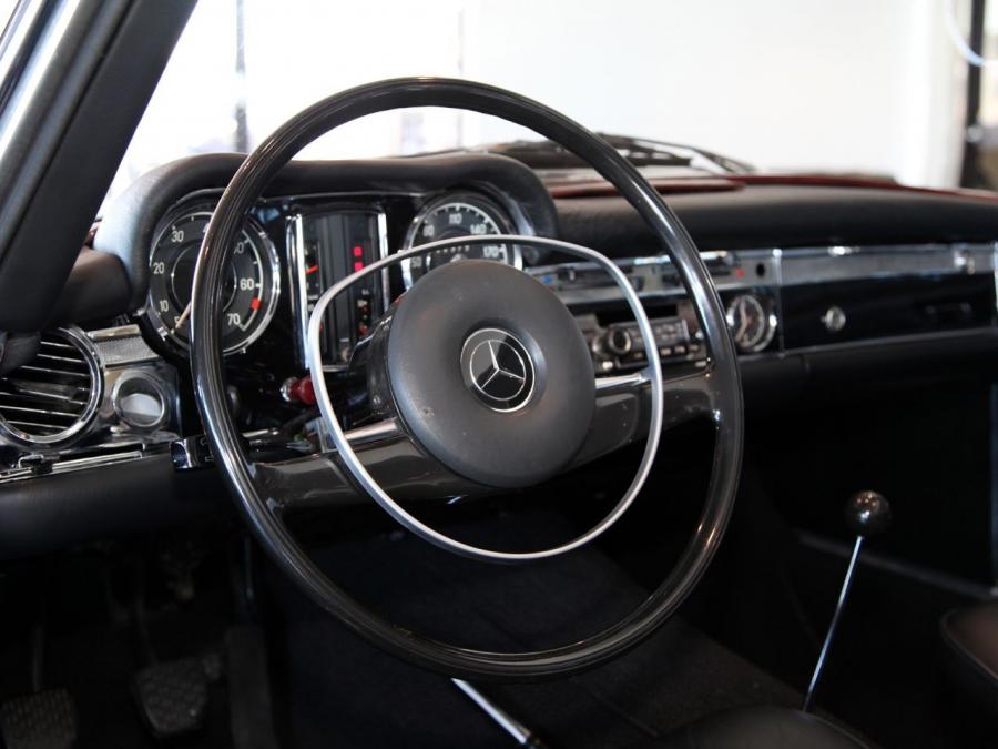  Mercedes-Benz 280 SL California Coupe 1968 года  (фото 12 из 14)